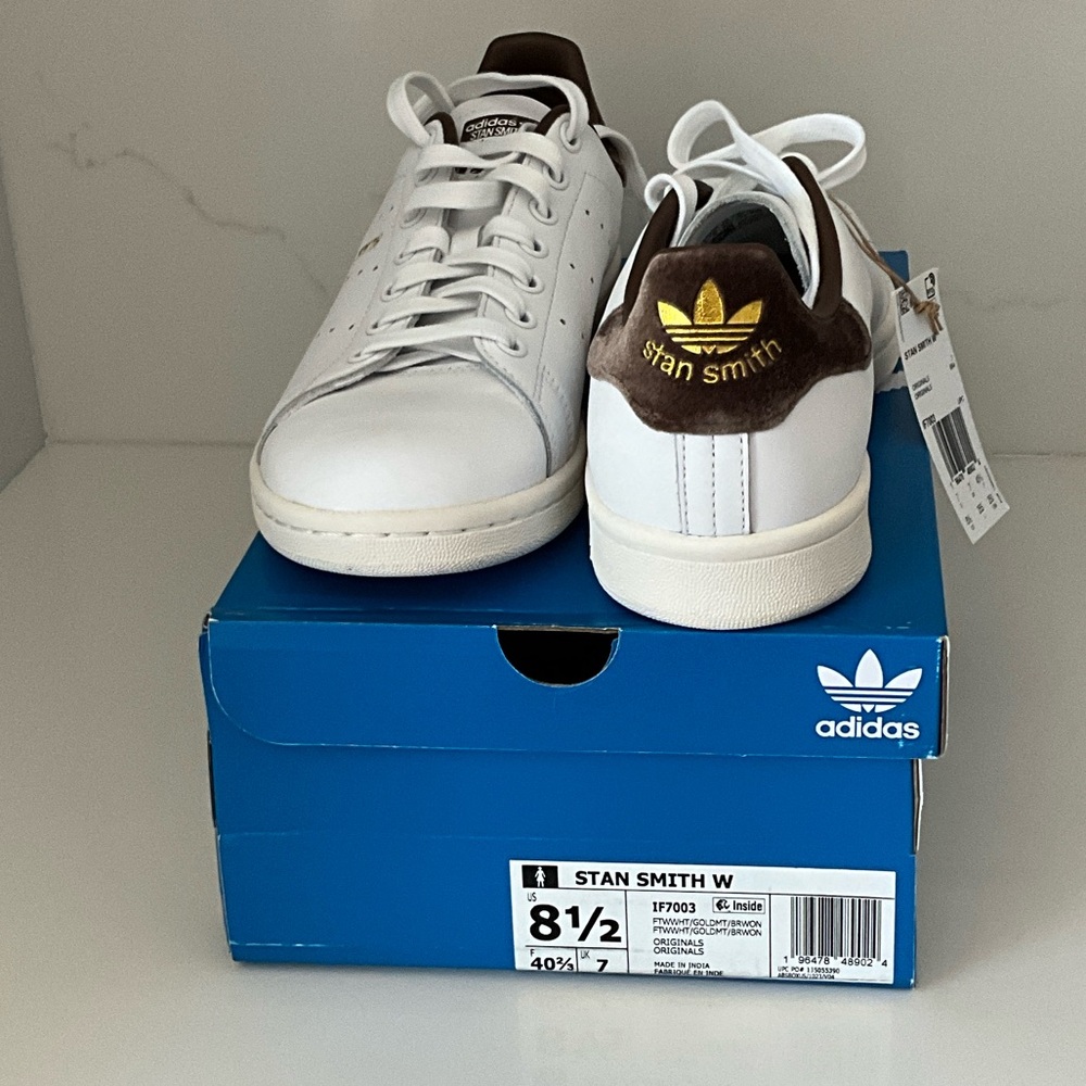 NEW IN BOX WOMENS ADIDAS STAN SMITH WHITE/GOLD/BROWN SNEAKERS SIZE 8.5